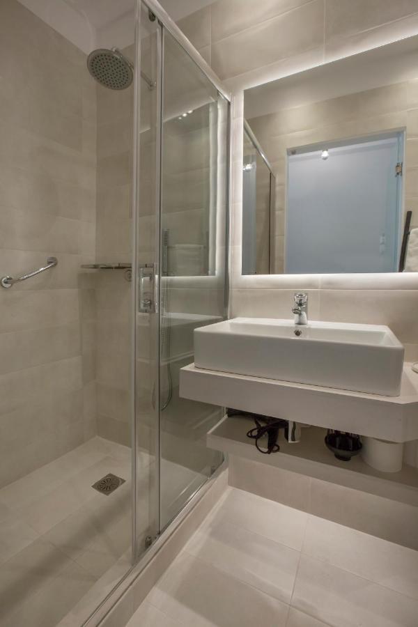 Ermou Stylish Suites By Ghh Athene Buitenkant foto